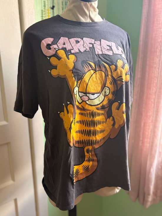 Tops - Garfield Graphic Short Sleeve Tee - Black/Pink